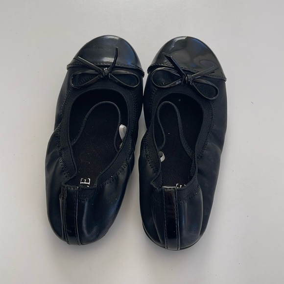 Children’s place Black Mary Jane toddler shoes - Picture 1 of 7